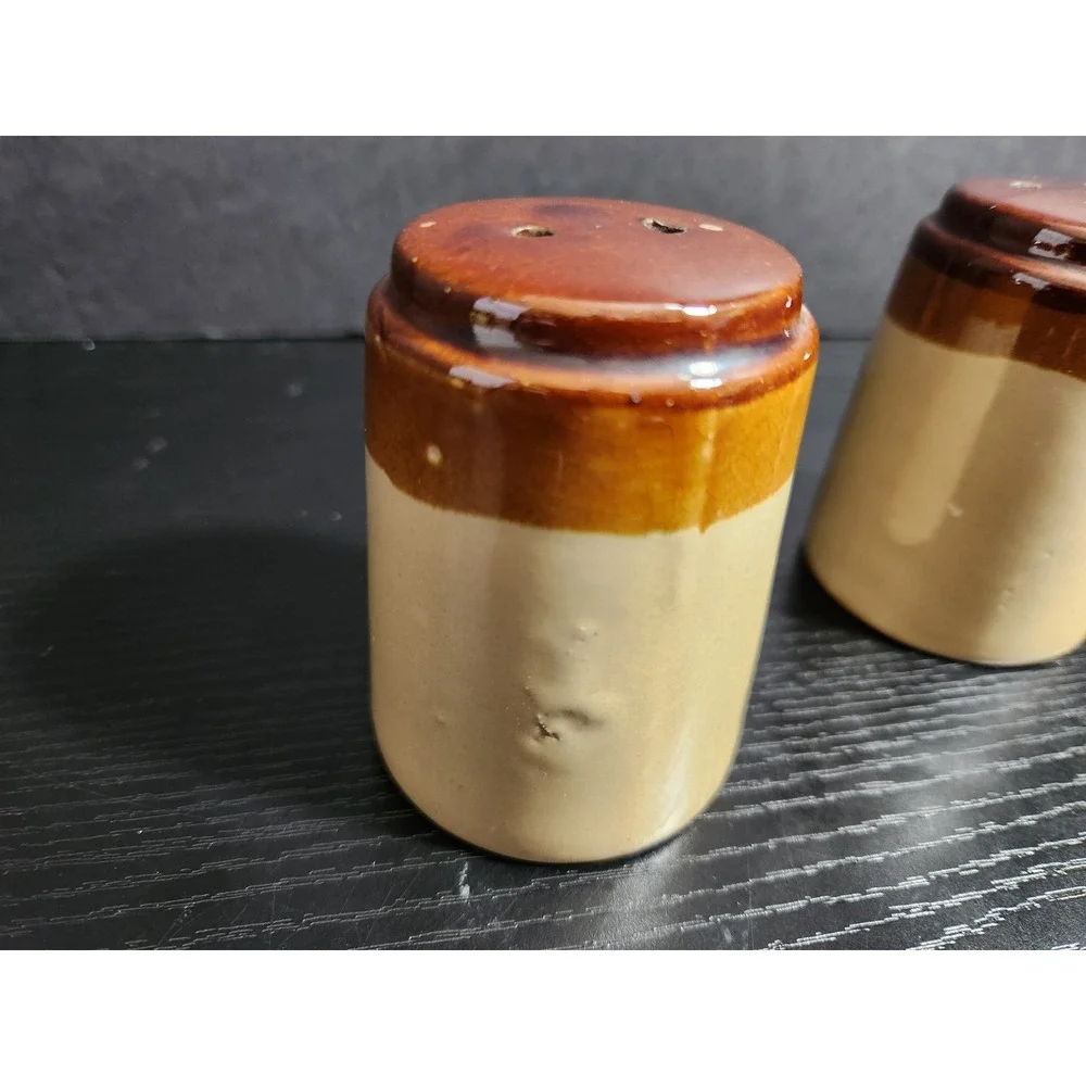 Vintage Two Tone Brown Tan Stoneware Salt and Pepper Shakers Set Farmhouse 3